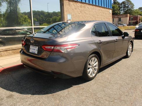 Used 2019 Toyota Camry LE FWD image 4