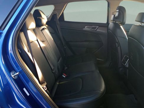 Used 2024 Kia Sportage EX image 25