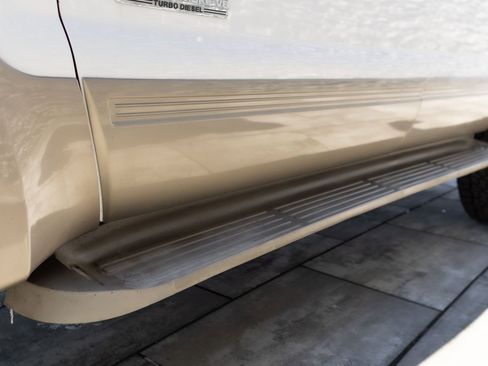 Used 2005 Ford Excursion Eddie Bauer image 38