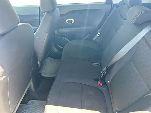Used 2018 Kia Soul w/ Option Group 020 FWD image 5