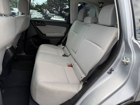 Used 2015 Subaru Forester 2.5i Premium AWD/4WD image 11