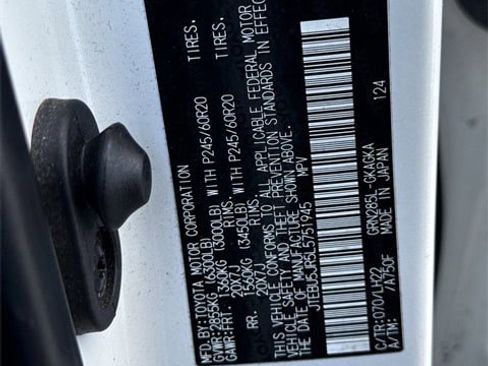 Used 2020 Toyota 4Runner Limited image 35