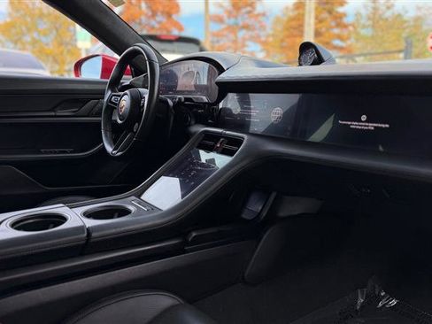 Used 2022 Porsche Taycan GTS image 31