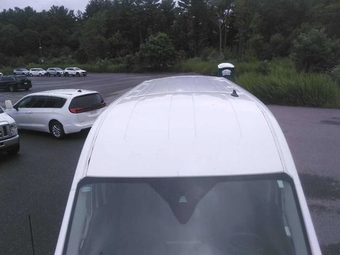 Used 2024 Ford Transit 350 XLT RWD image 9