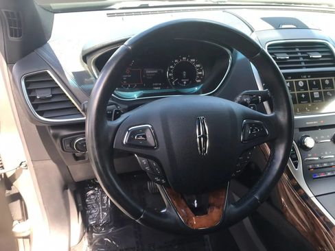 Used 2016 Lincoln MKX Reserve w/ Luxury Package AWD/4WD image 16