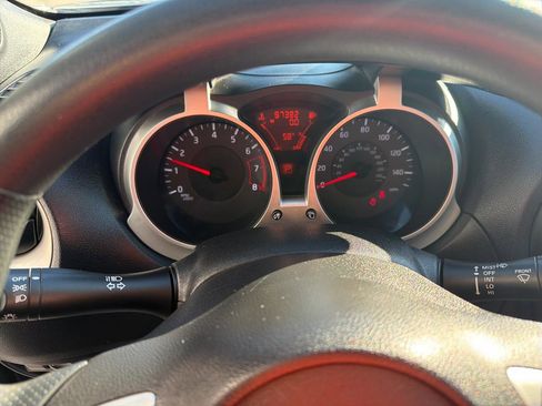 Used 2014 Nissan Juke S image 22