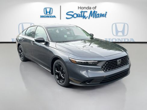 New 2025 Honda Accord SE image 1