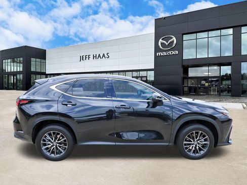 Used 2024 Lexus NX 250 FWD image 5