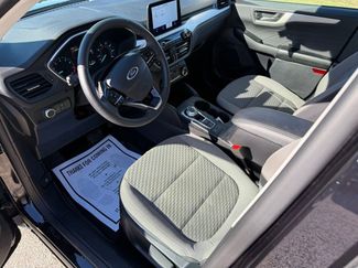 Used 2022 Ford Escape SE w/ Cold Weather Package video 2