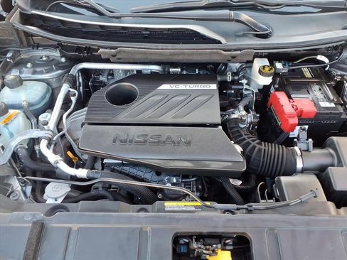 Used 2023 Nissan Rogue SV image 30