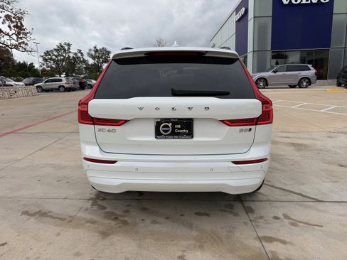 Certified 2023 Volvo XC60 B5 Core image 5