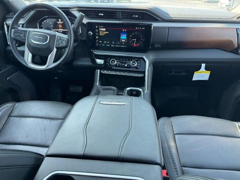 Used 2025 GMC Sierra 2500 Denali w/ Denali Reserve Package AWD/4WD image 14