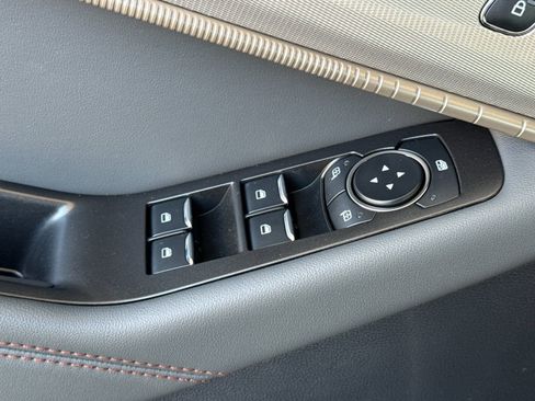 New 2026 Ford Explorer Active w/ Active Comfort Package image 11