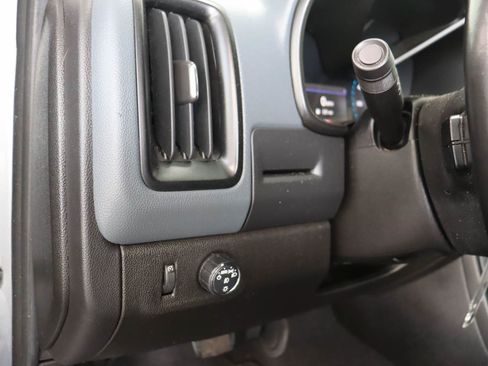 Used 2022 Chevrolet Colorado Z71 RWD image 12
