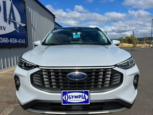 Used 2025 Ford Escape Platinum AWD/4WD image 3