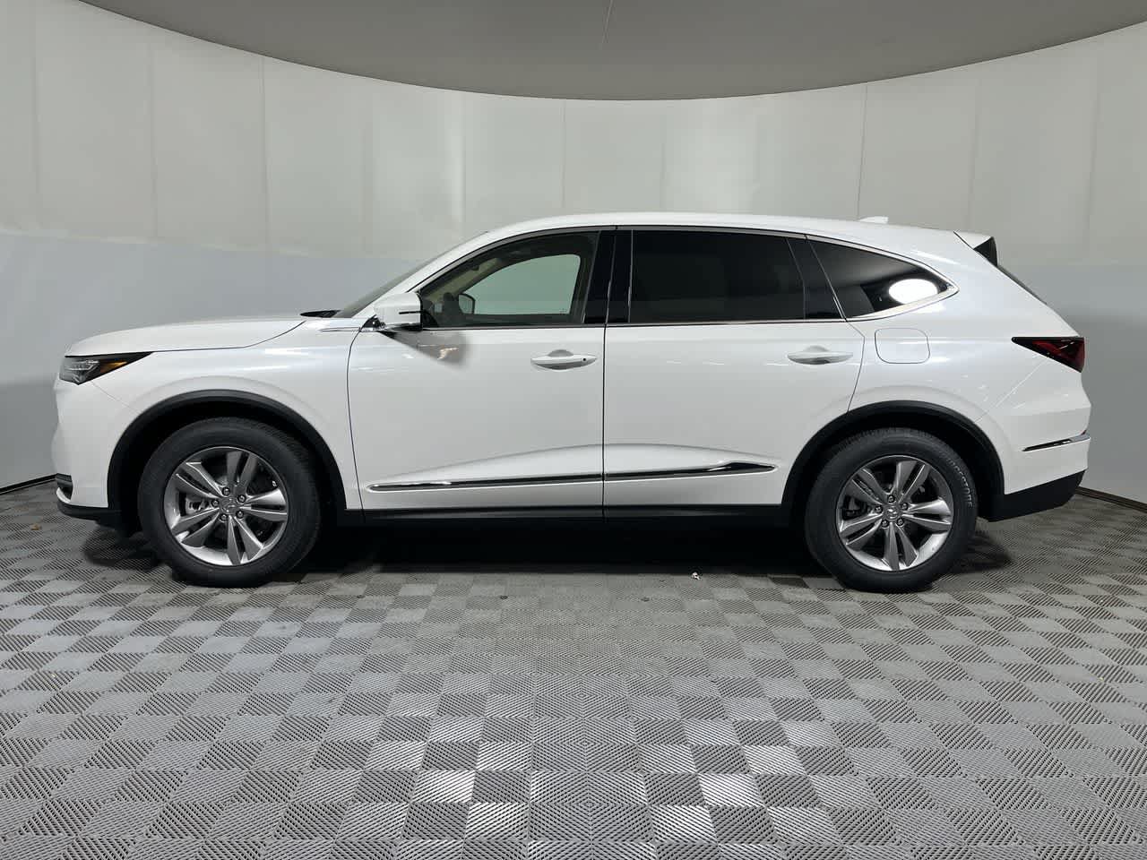 Used 2026 Acura MDX SH-AWD image 5