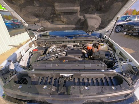 Used 2024 Chevrolet Silverado 3500 W/T image 35