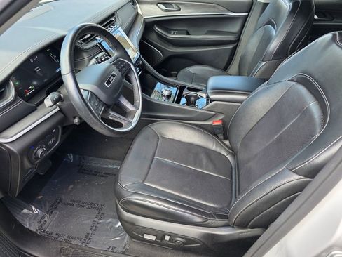 Used 2022 Jeep Grand Cherokee Limited 4xe w/ Luxury Tech Group II image 9