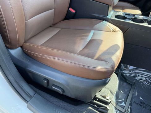 Used 2017 Subaru Outback 2.5i Touring w/ Popular Package #5A image 11