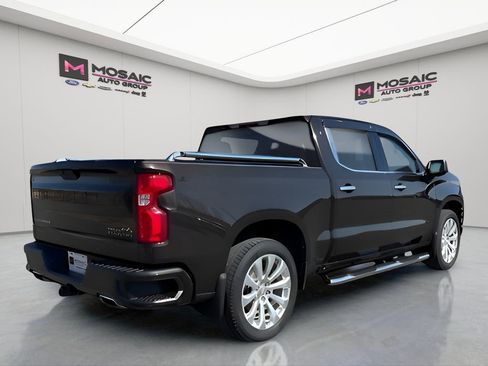 Used 2019 Chevrolet Silverado 1500 High Country w/ Technology Package image 4