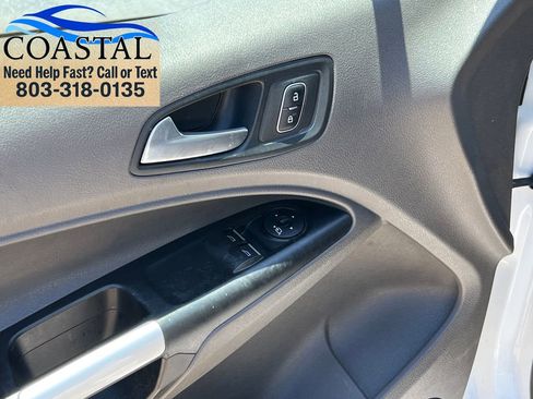 Used 2020 Ford Transit Connect XLT FWD image 8