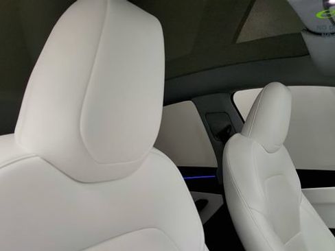 Used 2026 Tesla Model Y 2WD image 36
