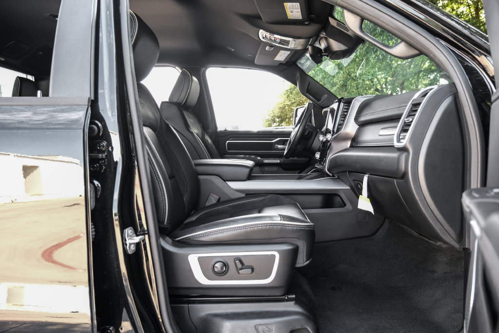 Used 2023 RAM 1500 Laramie AWD/4WD image 51