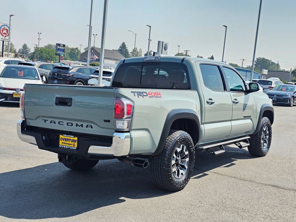 Used 2023 Toyota Tacoma TRD Off-Road w/ Black Out Package (TMS) AWD/4WD image 6