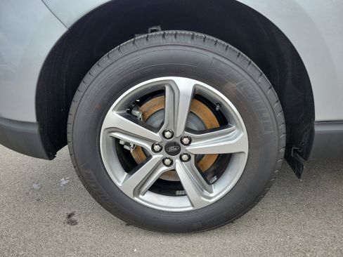 Certified 2023 Ford Edge SEL w/ Convenience Package image 5