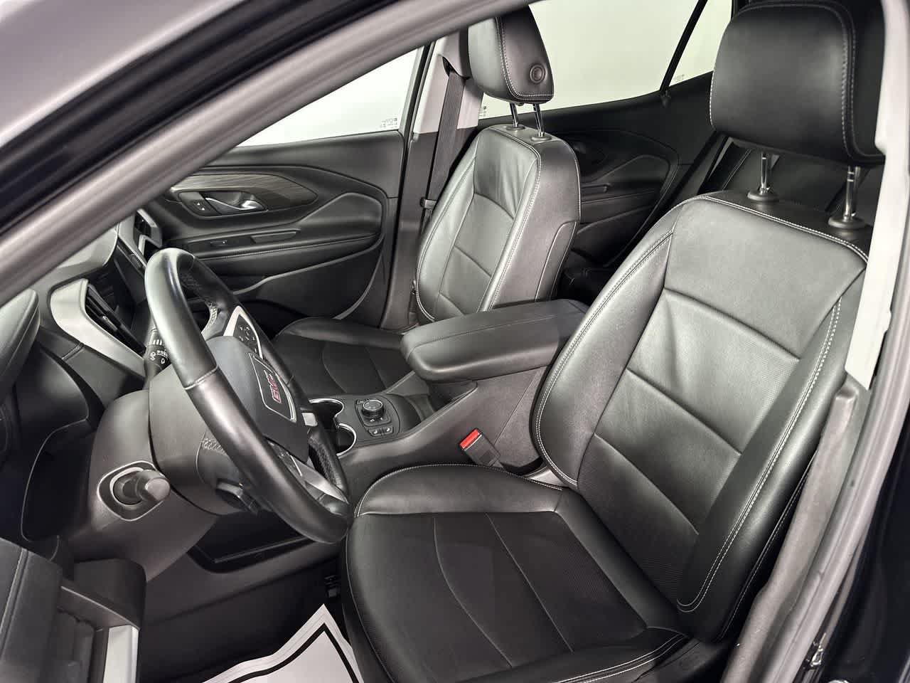Used 2024 GMC Terrain SLT AWD/4WD image 13