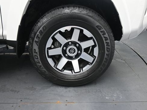 Used 2022 Toyota 4Runner TRD Off-Road Premium image 13