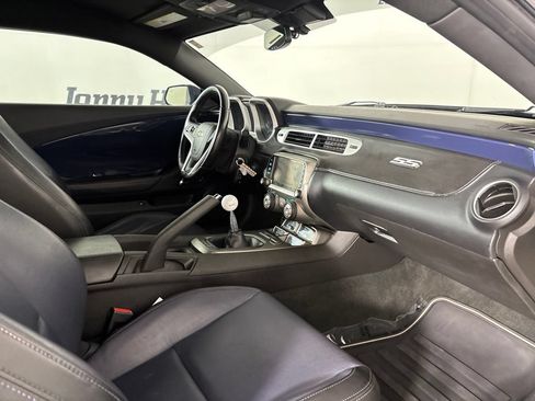 Used 2015 Chevrolet Camaro SS RWD image 22
