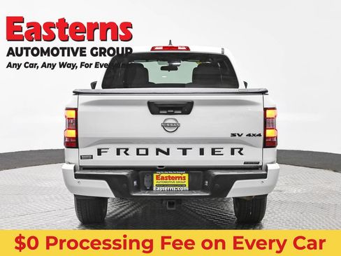 Used 2023 Nissan Frontier SV w/ Midnight Edition Package AWD/4WD image 6