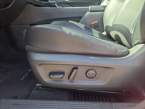 Used 2022 Nissan Rogue SV w/ SV Premium Package FWD image 17