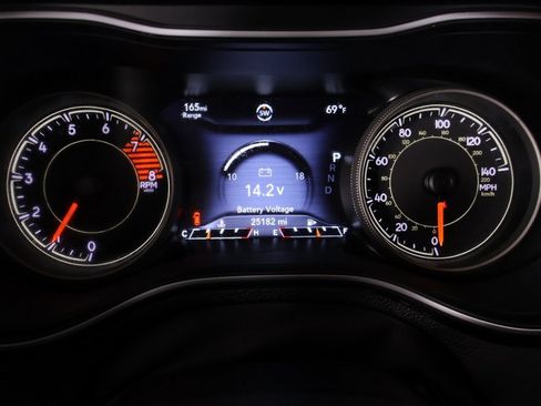 Used 2022 Jeep Cherokee Latitude Lux image 4