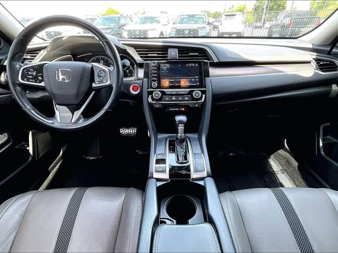 Used 2019 Honda Civic Touring image 15
