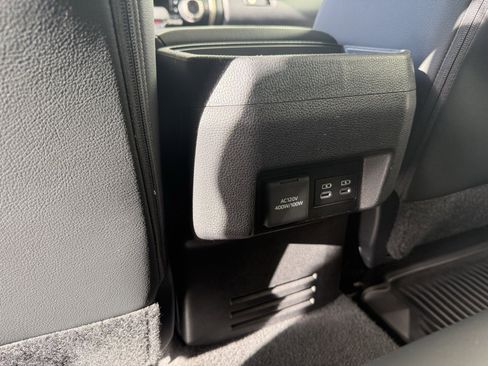 Used 2024 Toyota Tacoma TRD Off-Road w/ TRD Off Road Premium Package image 34