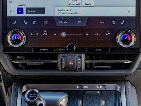 Used 2024 Lexus GX 550 image 27