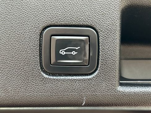 Used 2019 Chevrolet Equinox LT AWD/4WD image 28