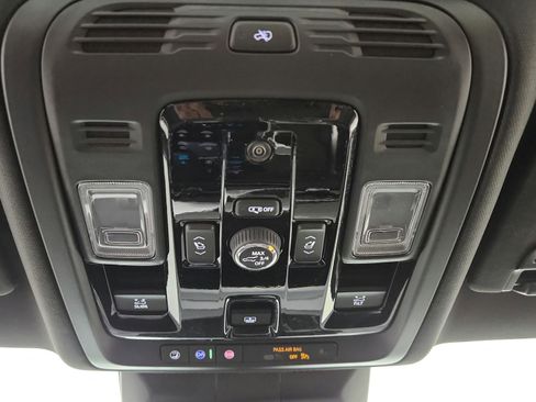 Used 2026 Cadillac Escalade Luxury w/ LPO, Floor Liner Package AWD/4WD image 27