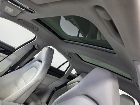 Used 2019 Porsche Panamera 4 image 12