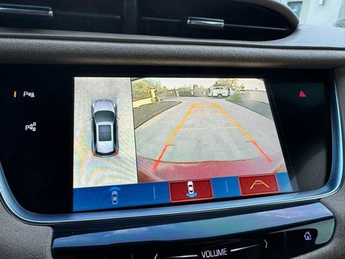 Used 2018 Cadillac XT5 Platinum w/ Driver Assist Package AWD/4WD image 16