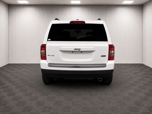Used 2016 Jeep Patriot High Altitude AWD/4WD image 5