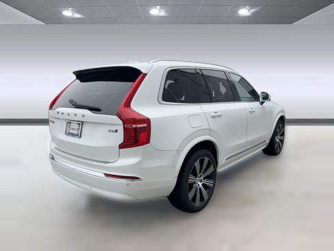 Certified 2023 Volvo XC90 B6 Ultimate w/ Protection Package Premier image 9