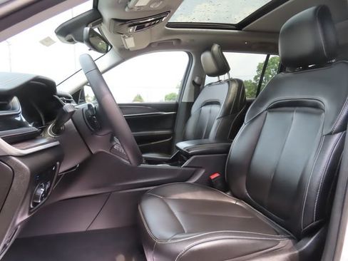 Used 2023 Jeep Grand Cherokee 4WD 4xe image 22