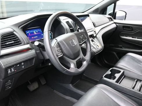 Used 2023 Honda Odyssey Sport image 14