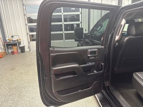 Used 2017 GMC Sierra 3500 Denali w/ Duramax Plus Package AWD/4WD image 16
