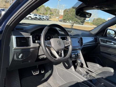 Used 2021 Volkswagen Atlas Cross Sport SEL Premium image 15