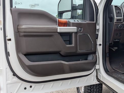 Used 2020 Ford F250 King Ranch w/ King Ranch Ultimate Package AWD/4WD image 24
