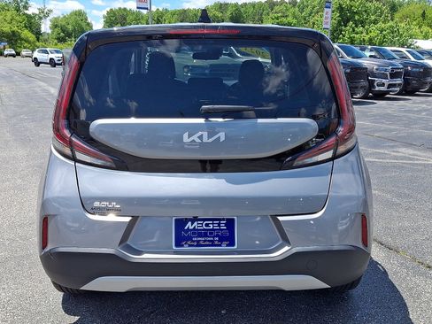 Used 2023 Kia Soul LX w/ Option Group 015 FWD image 5